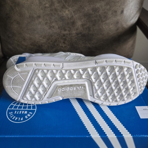 Adidas NMD V3 Womens - Picture 5 of 12